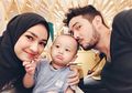Aryani Fitriana Umumkan Hamil Anak Kedua Lewat Foto Hasil USG!