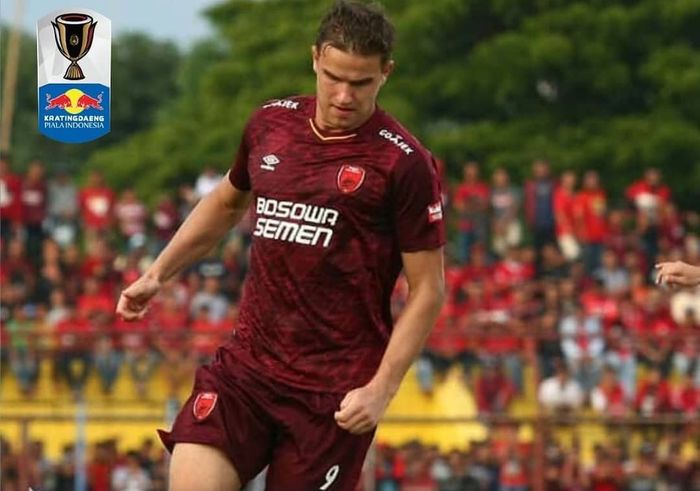 Striker PSM Makassar, Eero Markkanen, saat melawan Perseru Serui pada babak 16 besar Piala Indonesia 2018