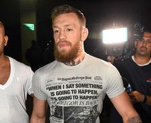 Viral Video Conor McGregor Rampas dan Rusak Ponsel Milik Salah Satu Penggemarnya