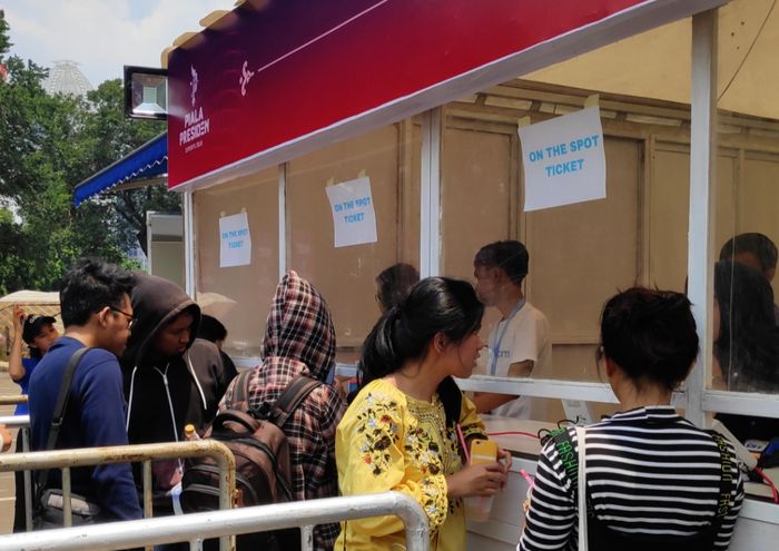 The atmosphere of the 2019 eSports Presidential Cup entrance ticket queue