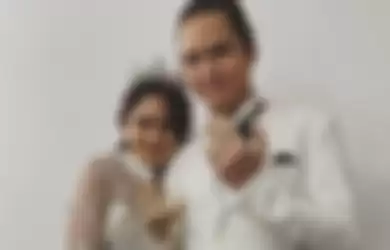 Tampilan anggun pacar Dul Jealani, Tissa Biani pakai dress putih