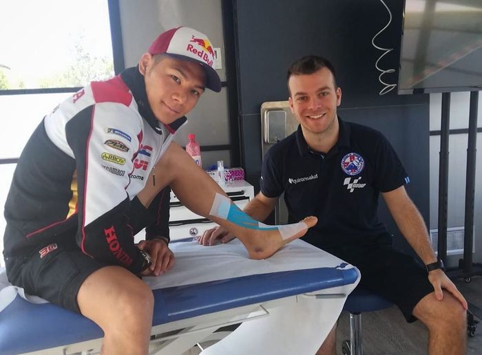 Takaaki Nakagami tengah melakukan pemeriksaan medis atas cedera akibat crash di MotoGP Belanda
