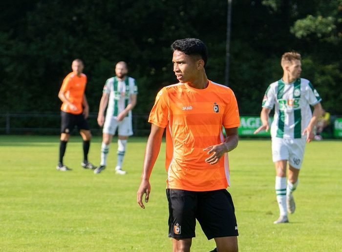 Penampilan Marselino Ferdinan saat KMSK Deinze menantang FC Groningen di laga uji coba pramusim