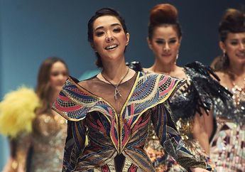 Namanya Terseret Kasus Video Asusila, Penyanyi Cantik Ini Diprediksi Ahli Tarot akan 'Memorak-porandakan' Masyarakat di Tahun 2020 dengan Kasus Lain