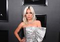 Hadiri Oscar 2019, Lady Gaga Pakai Kalung Seharga 420 Miliar Rupiah! Seperti Apa ya?