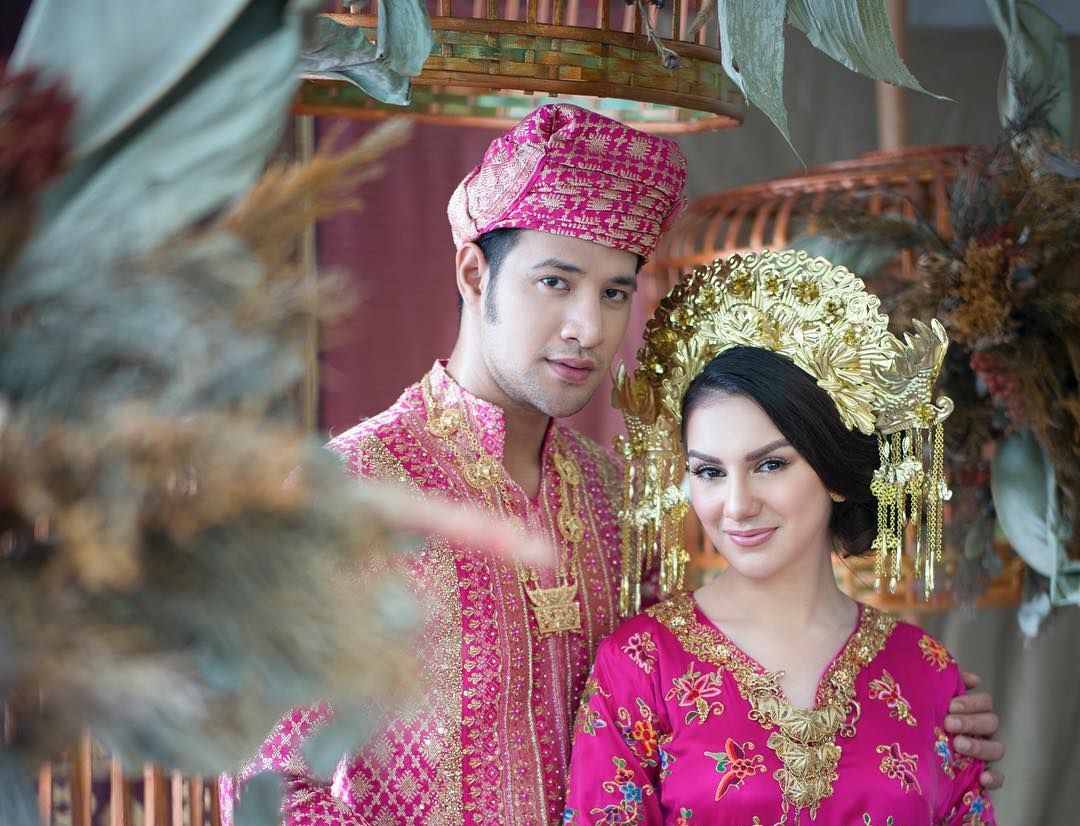 Terkuak Foto Foto Prewedding Irish Bella Dan Ammar Zoni Dari Adat