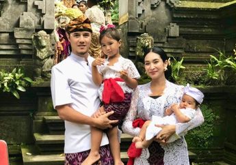 9 Tahun Menikah dengan Pangeran Bali, Happy Salma Tulis Ucapan Romantis untuk Tjok Gus di Momen Anniversary