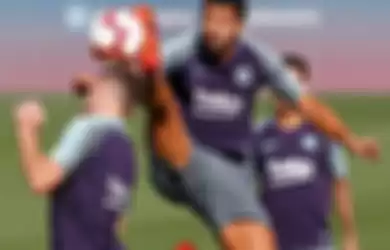 Luis Suarez dkk saat sedang berlatih di Barcelona