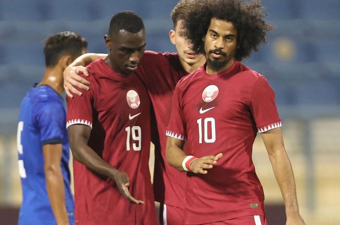Selebrasi pemain Qatar saat menantang Kamboja dalam laga uji coba