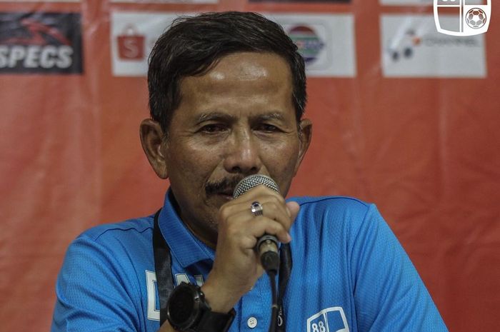 Pelatih Barito Putera, Djadjang Nurdjaman alias Djanur, memberikan keterangan saat sesi konferensi pers pertandingan Liga 1 2019.