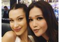 Ikut Irwan Mussry Dinas di Malaysia, Maia Estianty Makan Nasi Bungkus Bareng Supermodel Dunia Bella Hadid