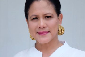 Iriana Jokowi Ulang Tahun di Hari Pelantikan DPR RI, Intip Gayanya Kenakan Kebaya Modern Model Baju Kurung