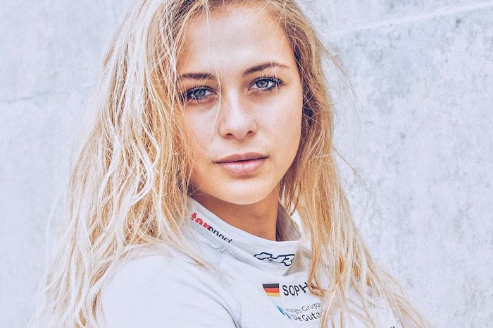 Pebalap Formula 3, Sophia Florsch Alami Kecelakann di Grand Prix Macau
