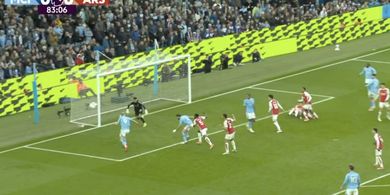 Buang Peluang Emas, Haaland Tendang Angin di Depan Gawang Arsenal