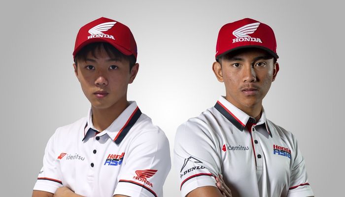 Taiyo Furusato (kiri) dan Mario Suryo Aji (kanan) akan memperkuat Honda Team Asia pada Moto3 musim 2022. 