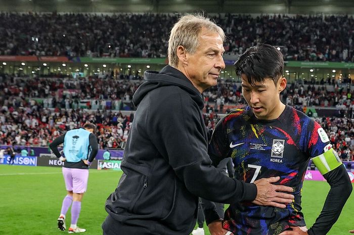Pelatih Korea Selatan Jurgen Klinsmann mendapat sorotan seusai The Taeguk Warriors kalah dari Yordania dan gagal ke final Piala Asia 2023.