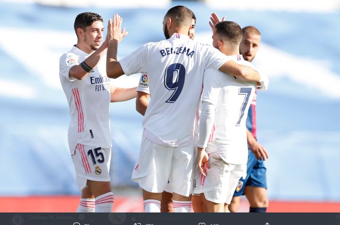 Para pemain Real Madrid merayakan gol Eden Hazard ke gawang SD Huesca dalam lanjutan laga Liga Spanyol 2020-2021, Sabtu (31/10/2020).