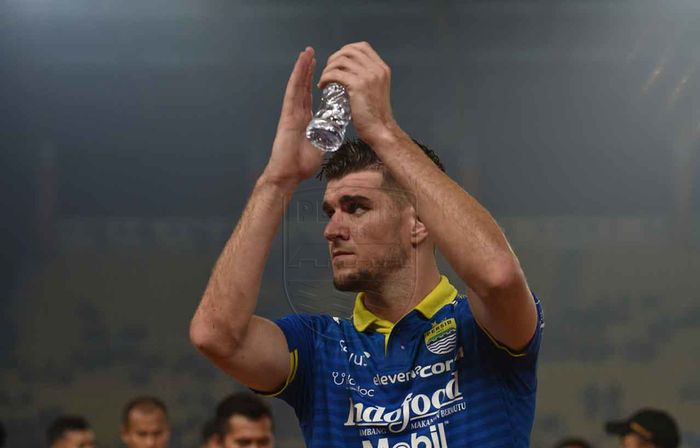 Bek Persib Bandung, Nick Kuipers.