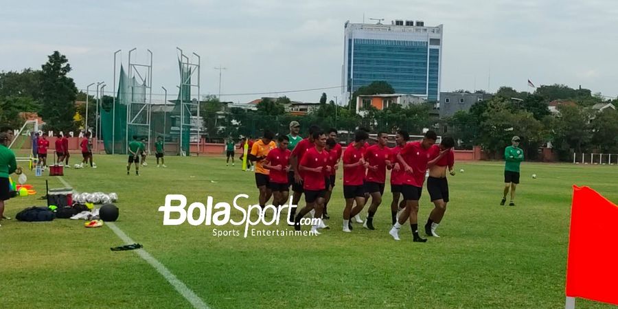 Skuad Timnas U-20 Indonesia Latihan di Bawah Terik Matahari, Ini Alasan Shin Tae-yong Memilih Latihan Pukul 11 Siang