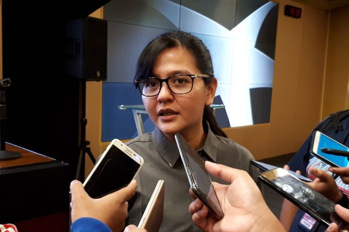 HQ Administrator Organizing Commitee (OC) Piala Presiden, Ratu Tisha Destria menjawab pertanyaan wartawan, Selasa (19/3/2019).