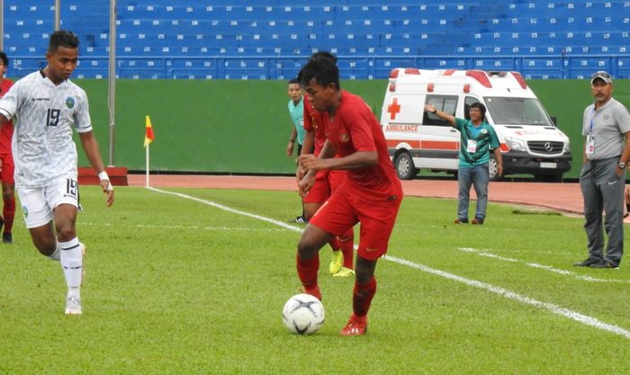 Aksi pemain timnas U-18 Indonesia, Mochammad Supriadi pada laga kontra timnas U-18 Timor Leste pada matchday kedua Piala AFF U-18 2019, di Stadion Binh Duong, Vietnam, Kamis (8/8/2019).