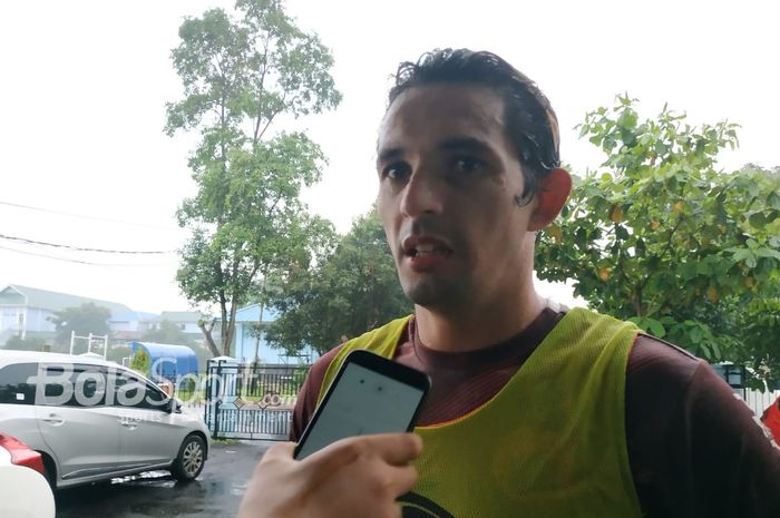 
Penyerang baru Persija Jakarta Silvio Escobar di mes pemain Persija, Jakarta Timur, Sabtu (23/2/2019).