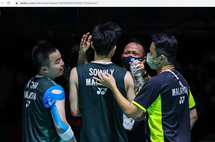 Rexy Mainaky bersama Aaron Chia/Soh Wooi Yik pada pertandingan final Kejuaraan Dunia 2022, Minggu (28/8/2022)