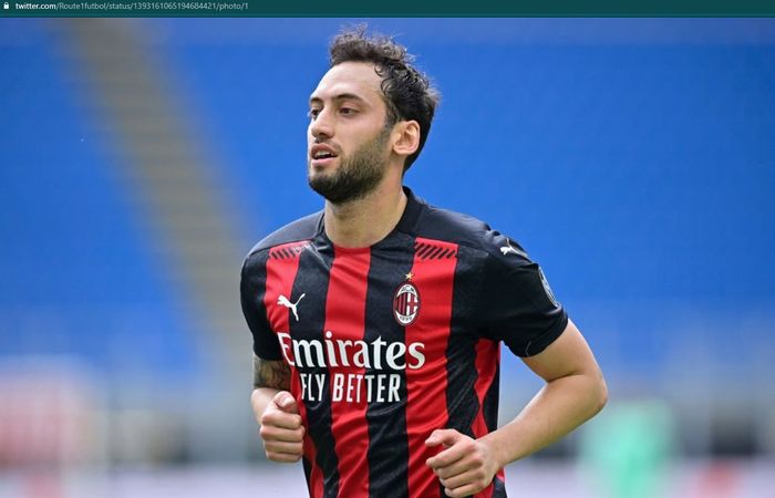 Gelandang serang AC Milan, Hakan Calhanoglu.