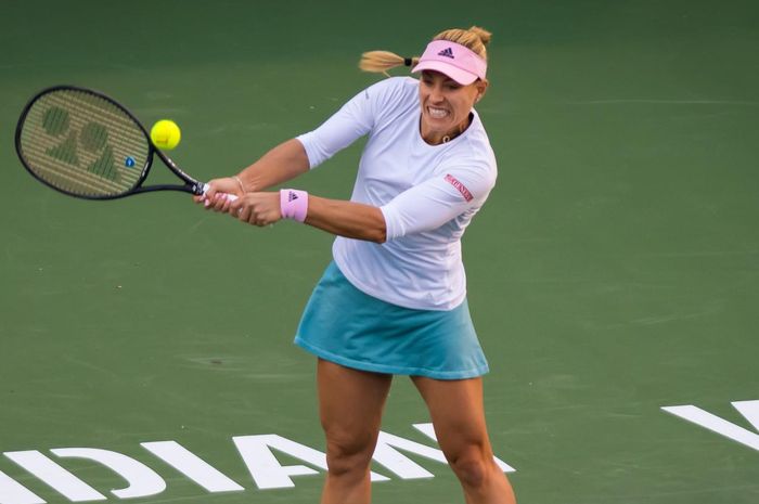 Petenis tunggal putri Jerman, Angelique Kerber, saat menjalani pertandingan melawan Venus Williams (Amerika Serikat) pada perempat final Indian Wells Masters 2019.