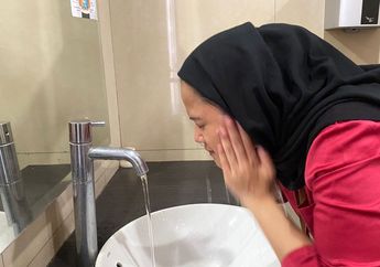 Mengencangkan Kulit Wajah yang Kendur dengan Perawatan Alami, Gunakan Pisang Hingga Madu