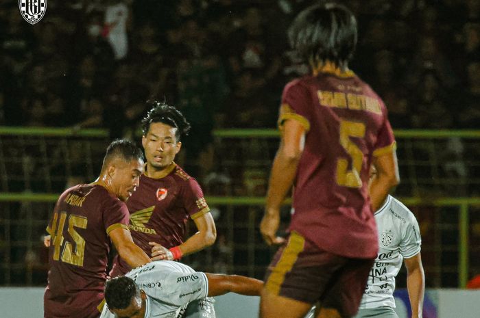 Laga PSM Makassar Vs Bali United dalam play-off Liga Champions Asia 2023 di Stadion B.J. Habibie , Parepare, Sabtu (10/6/2023).