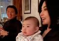 Syahrini Tiba-tiba Gendong Bayi di Jepang, Kehamilan Istri Reino Barack jadi Sorotan: Masya Allah Bahagianya