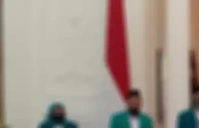 Ustaz Farid Okbah saat berjumpa dengan Presiden Jokowi. Ustaz Farid Okbah kerap mengkritisi ajaran Syiah. Katanya, Syiah merupakan ajaran dan agama karangan yang merujuk bukan kepada Rasulullah