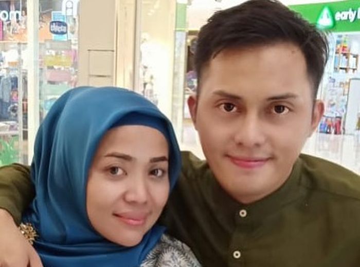 Potret Muzdalifah dan Fadel Islami