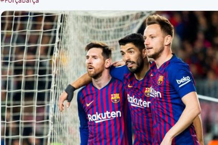 Tiga pemain Barcelona, Lionel Messi, Luis Suarez, dan Ivan Rakitic, merayakan gol ke gawang Rayo Vallecano dalam laga Liga Spanyol di Stadion Camp Nou, Sabtu (9/3/2019).