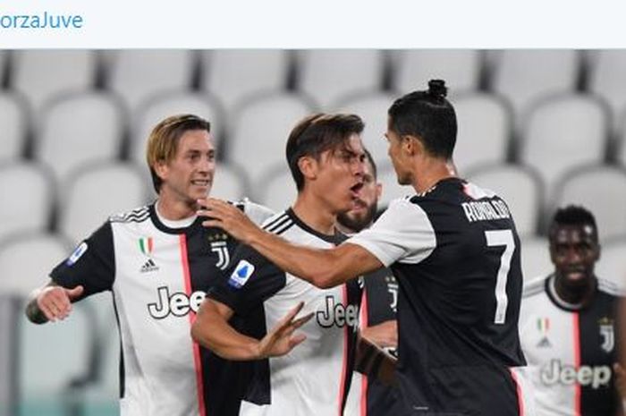 Megabintang Juventus, Cristiano Ronaldo, merayakan gol yang dicetak ke gawang Lecce dalam laga Liga Italia di Stadion Allianz, Jumat (26/6/2020).