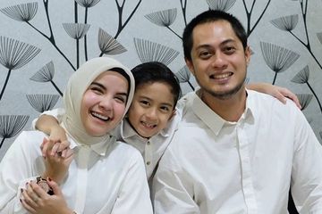 Anaknya Tumbuh Jadi Remaja Tampan, Istri Ferry Ardiansyah&nbsp;Bukan Main Gegara Kelakuan&nbsp;Darah Dagingnya yang Begini, 'Mental Drop Shay'