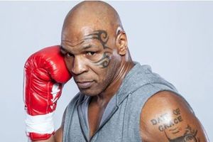 Bukan Menghisap Ganja, Mike Tyson Ajak Cucu Muhammad Ali ke Rumahnya untuk Main Merpati