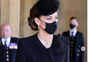 Pakai Kalung Berlian 'Wah' Saat Pemakaman Pangeran Philip, Kate Middleton Ternyata Punya Maksud Tersembunyi