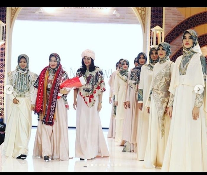 Istri Imam Nahrawi seorang desainer