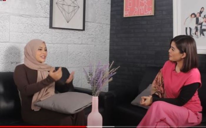 Aurel Hermansyah saat menceritakan kisah dirinya dulu dibully