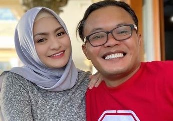 Wajah Pucat Pasi dengan Jarum Infus Tertancap, Sule Terbaring Lemas hingga Tak Bisa Makan Sendiri, Sakit Apa?