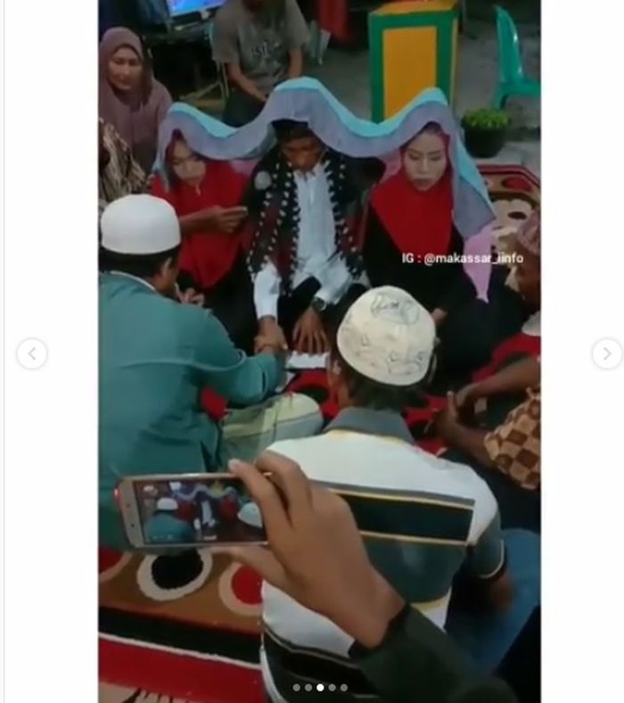 Pria Kalimantan tengah mengucap ijab qabul