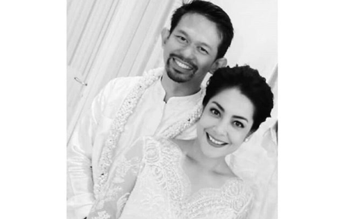 Lulu Tobing menikah dengan Bani Mulia