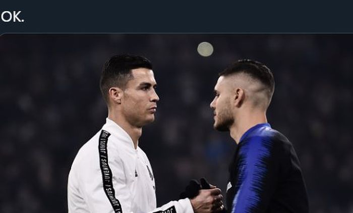 Cristiano Ronaldo bersalaman dengan Mauro Icardi dalam duel Juventus vs Inter Milan.