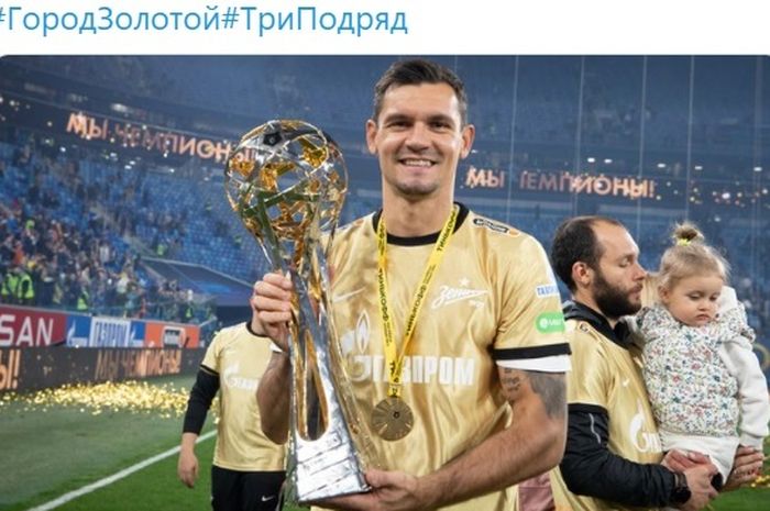 Bek Zenit Saint Bek Zenit St. Petersburg, Dejan Lovren, membeberkan alasan dirinya memilih untuk angkat kaki dari Liverpool., Dejan Lovren.
