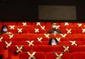 Duduk Dijarak 2 Kursi, Warganet Ini Bagiin Cerita Masuk ke Bioskop Era New Normal