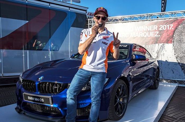 Marc Marquez raih BMW M Award musim 2017 lalu