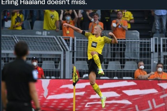 Erling Haaland merayakan golnya untuk Borussia Dortmund ke gawang Eintracht Frankfurt di laga pekan pertama Bundesliga 2021-2022.