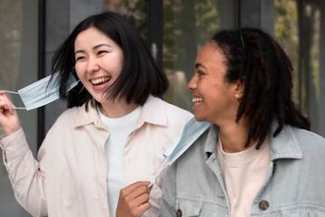 Masker tetap harus digunakan bila sedang tidak enak badan.